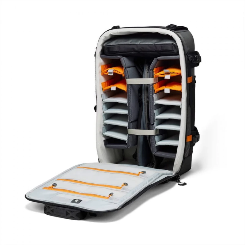 backpack-lowepro-trekker-lp37481-pww-camera-compartment.jpg