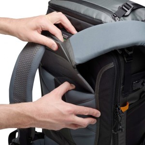 backpack-lowepro-trekker-lp37481-pww-torso-adjustment.jpg