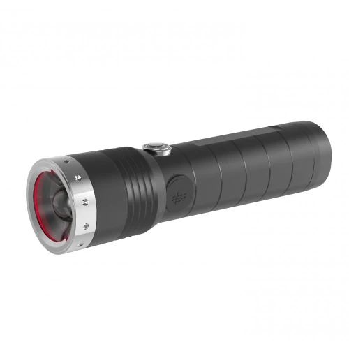 Latarka Ledlenser MT14 (3).png