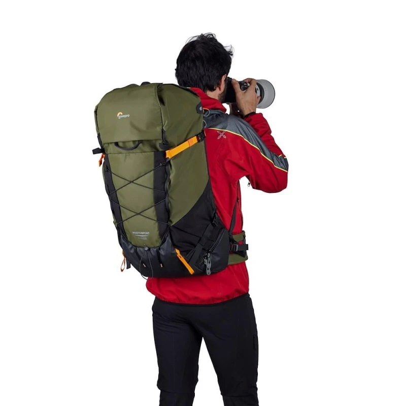 bags-lowepro-photosport-x-lp37476-pww-in-use.jpg