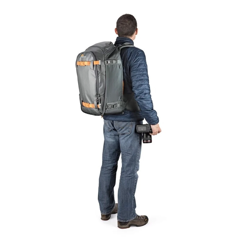 camera-backpack-whistler-bp-450-aw-ii-lp37227-onbody.jpg