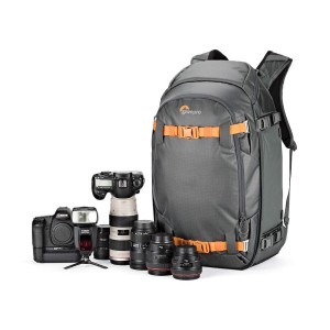 camera-backpack-whistler-bp-450-aw-lp37227-left-canon5dgrip.jpg